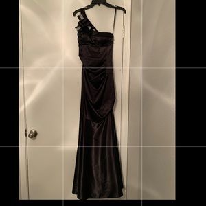 Black on shoulder dress with sequin design on shoulder